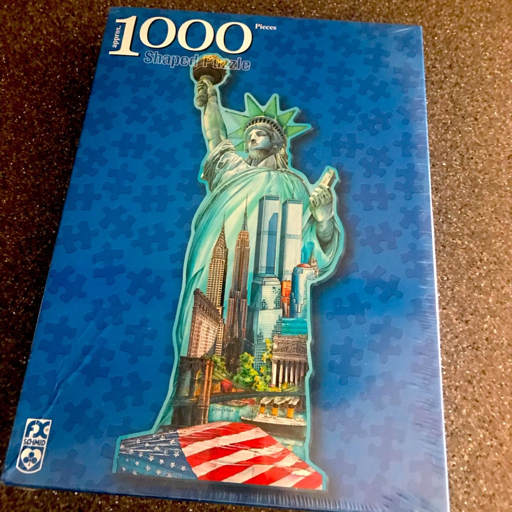 Statue of Liberty Shaped 1000pc Puzzle